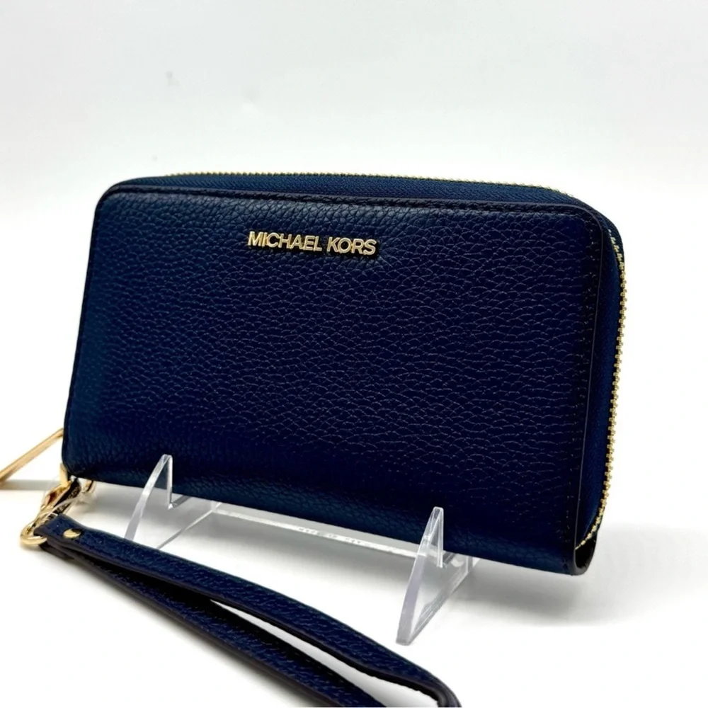 Michael Kors Jet Set Travel Flat MF Phone Case Wallet Navy Blue